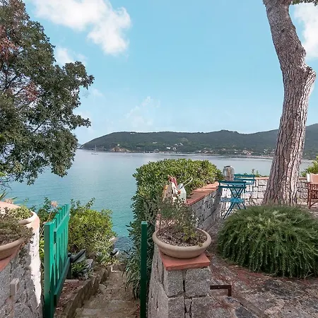 Lo Scoglio Villa Procchio (Isola d'Elba)