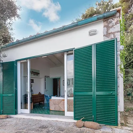Villa Lo Scoglio